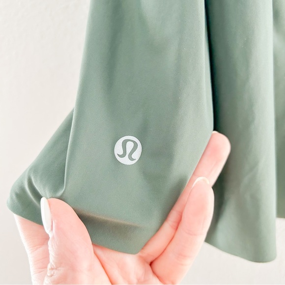 LULULEMON |  Lost In Pace Skirt Skort in Dark Forest Side Pockets Size 4 - Picture 8 of 11